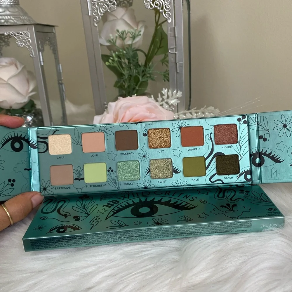 Urban Decay WILD GREENS & Neutrals Eyeshadows Palette 12 Wildly Pigmented Shades